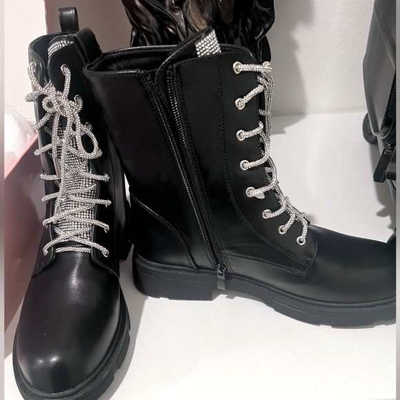 Rhinestone encrusted lace combat boots. - Picture 1 of 2